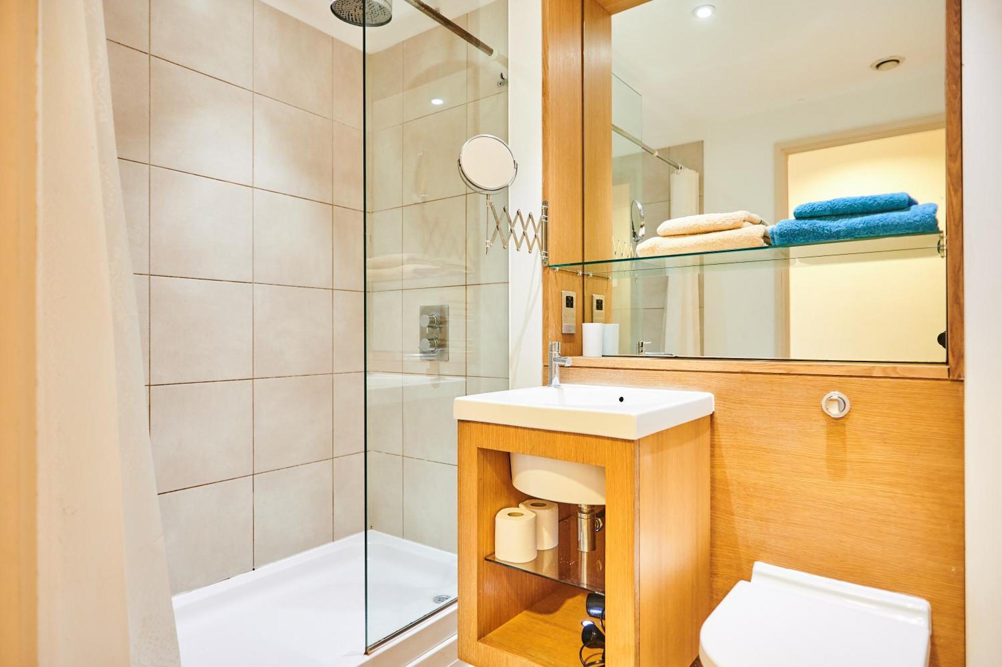לונדון Bright 2 Bedroom Flat In Old Street With Balcony מראה חיצוני תמונה