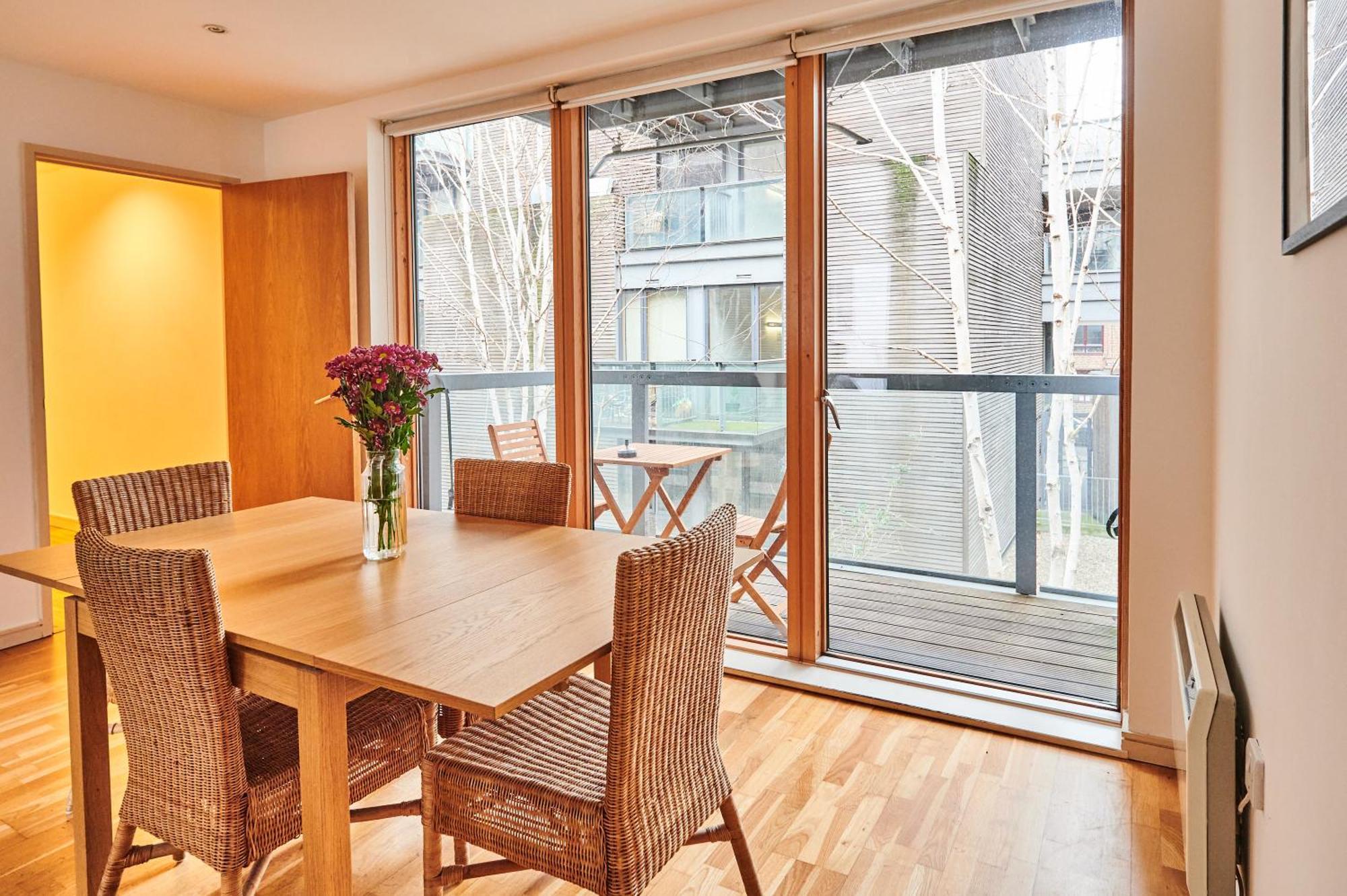 לונדון Bright 2 Bedroom Flat In Old Street With Balcony מראה חיצוני תמונה