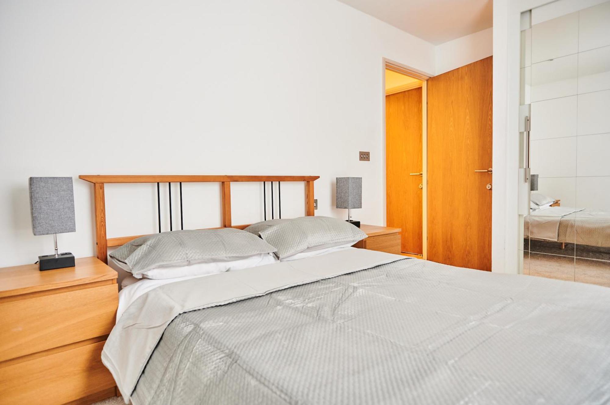 לונדון Bright 2 Bedroom Flat In Old Street With Balcony מראה חיצוני תמונה